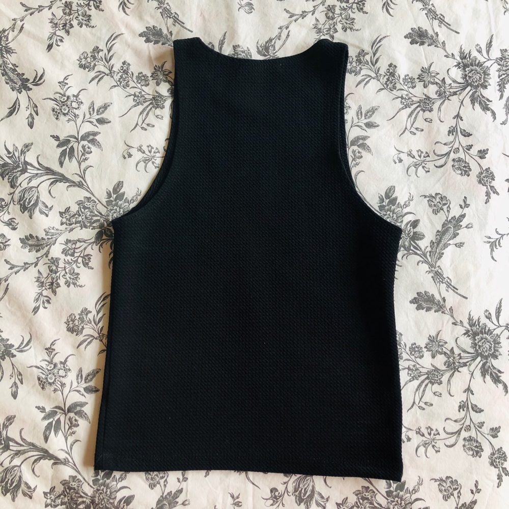 Antistar Crop Top - Picture 3 of 3